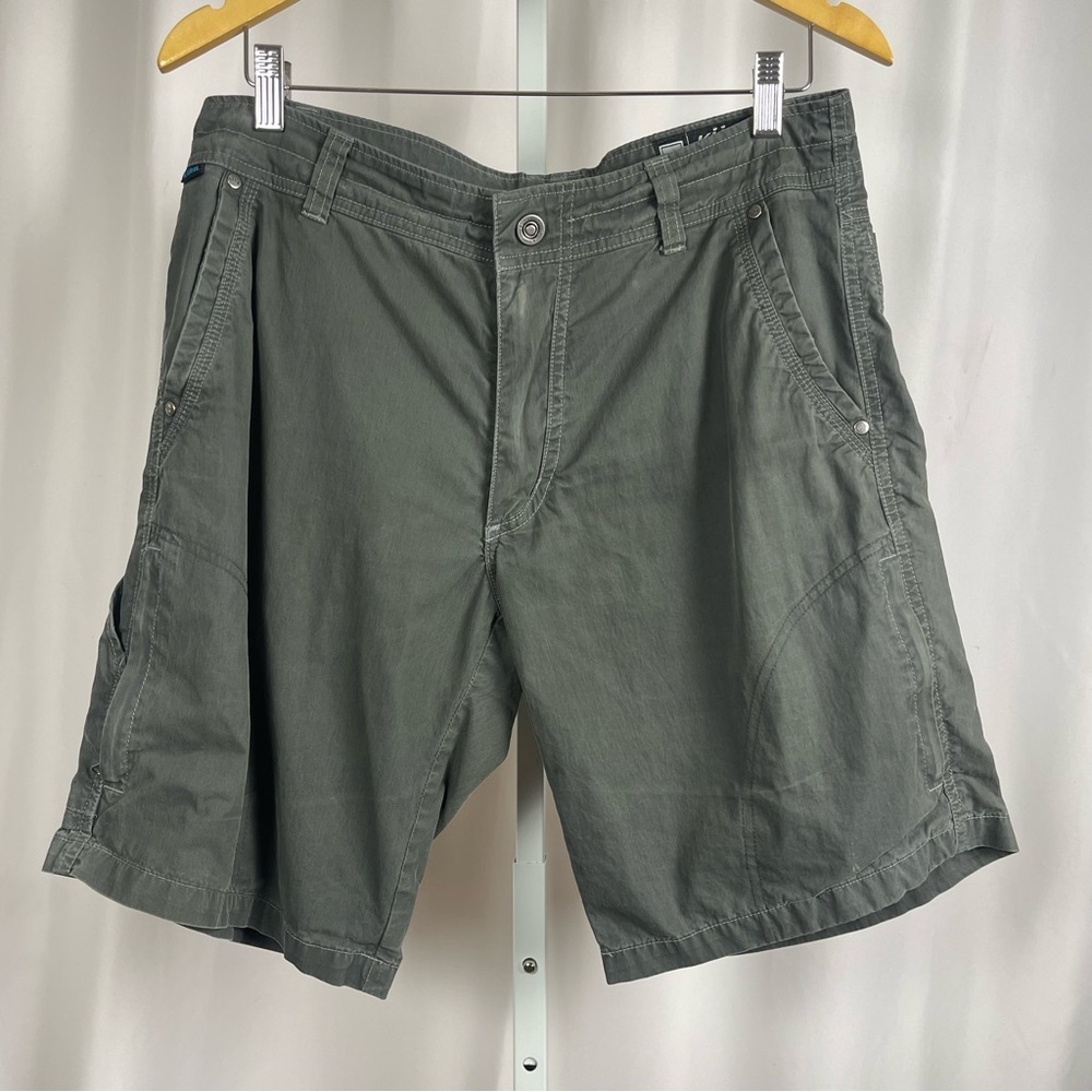 KUHL Men's Size 32 Cargo Shorts Gorpcore Outdoor Hiking Camp Camping Active